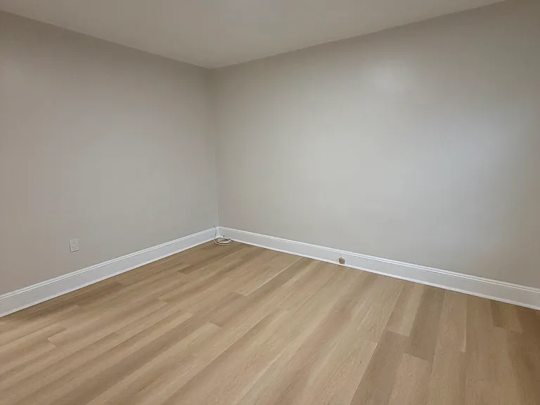 337 Woodland St — Photo 13