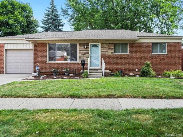 32360 Kelly Rd, Roseville, MI 48066