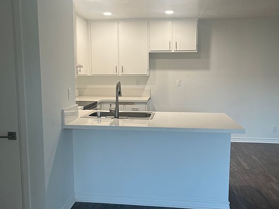 Living room to kitchen view
