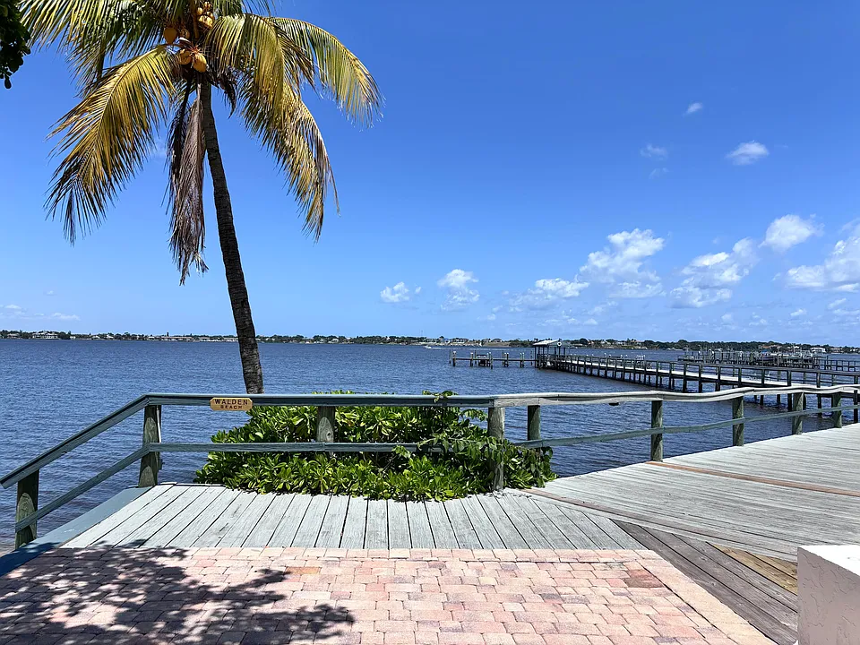 175 SE Saint Lucie Blvd #F116