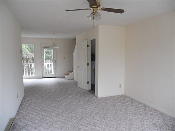 2nd image of 180 Creekside Ln