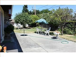 2nd image of 1023 Inverness Way