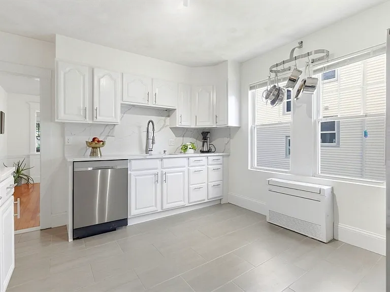 48 Farquhar St #1 — Photo 9