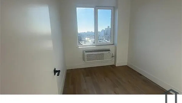 401 Beach 30th St #2 — Photo 5