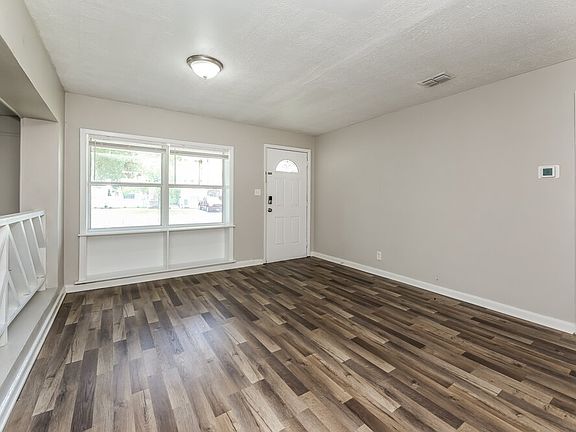 4th image of 6511 Burgundy Rd S