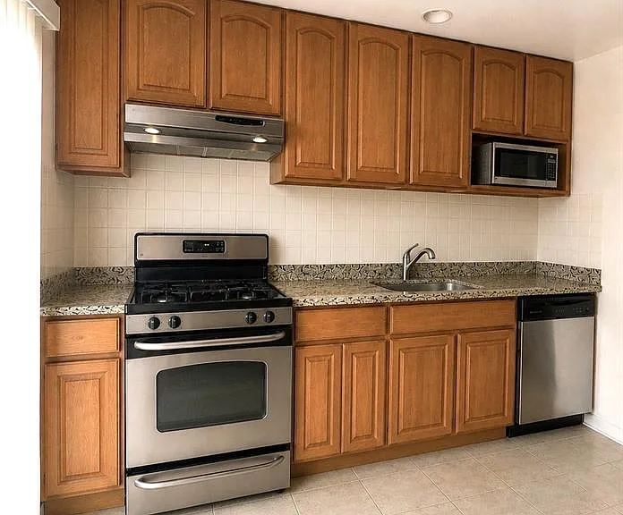 304 Loren Ct — Photo 6