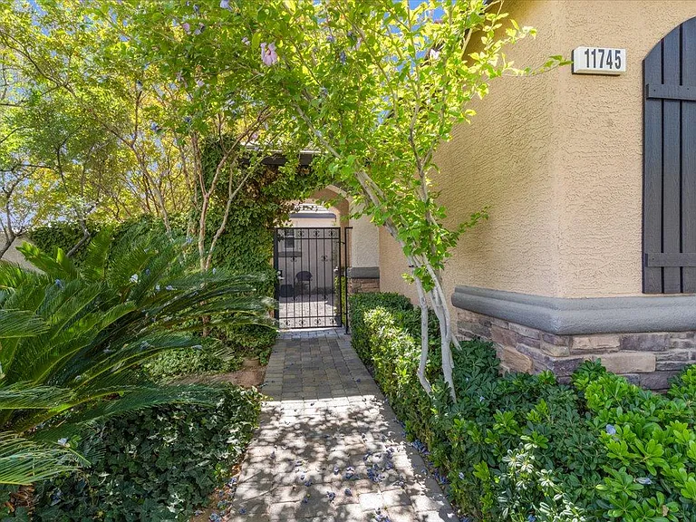 11745 Cashmere Mist Ave — Photo 32