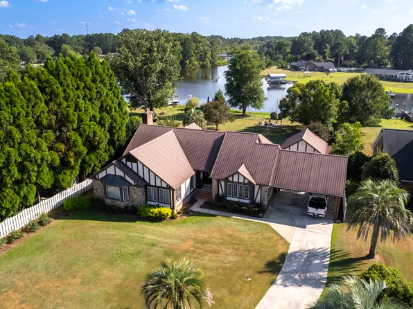 1162 Waters Edge Dr, Summerton, SC 29148