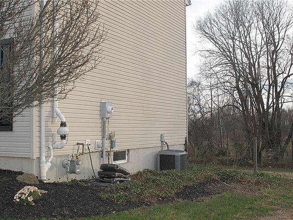 4th image of 6344 Green Valley Ln