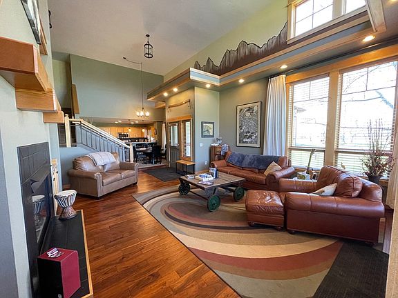 Looking toward the kitchen from the living room.