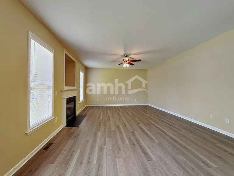 918 Pristine Ln — Photo 7