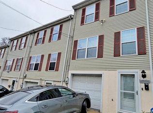 5933A N Hutchinson St, Philadelphia, PA 19141