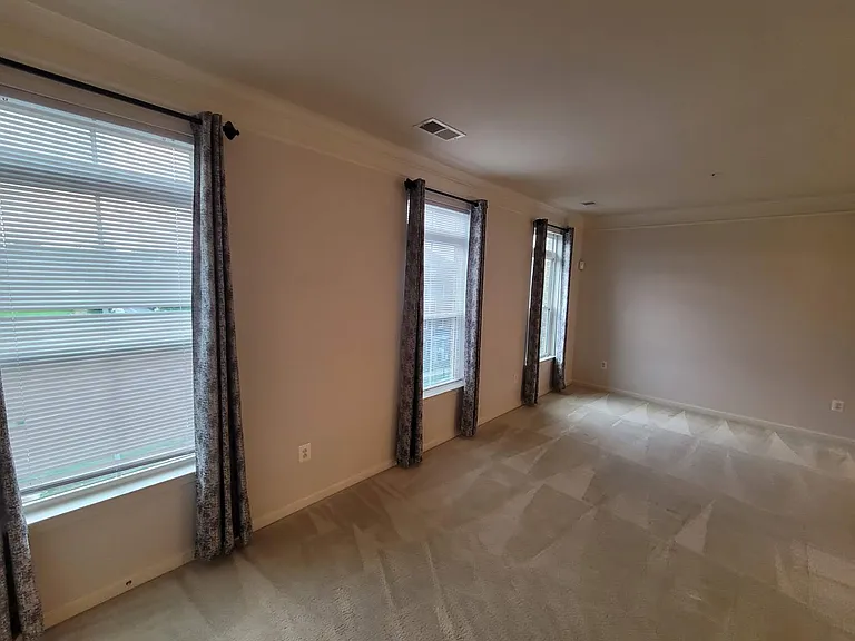 434 Parkview Ave #434 — Photo 7