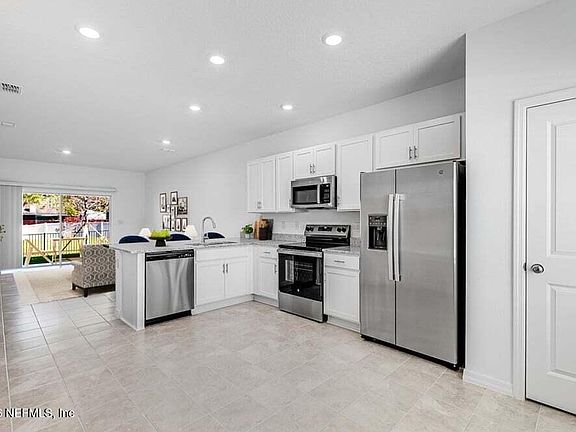 5th image of 7272 SABAL Terrace