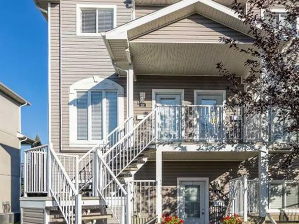 37 NW Somerset Ln SE, Medicine Hat, AB T1B 0E5
