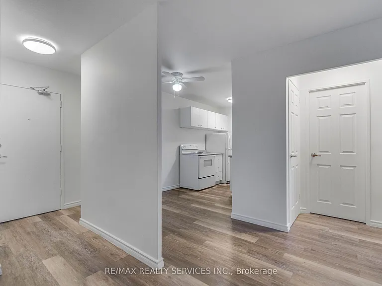 223 Jackson St W #1009 — Photo 8