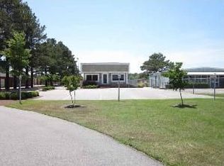 1400 Linkhaw Rd, Lumberton, NC 28358