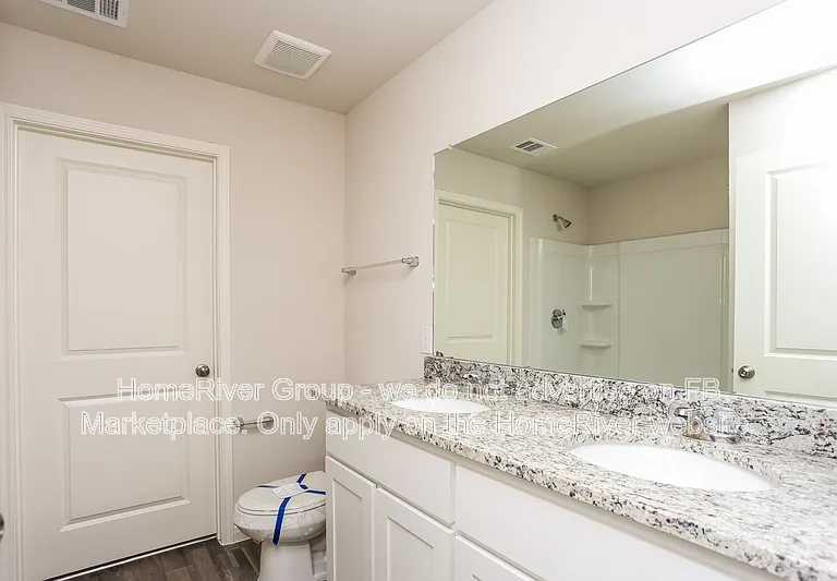 413 Jameson St — Photo 12
