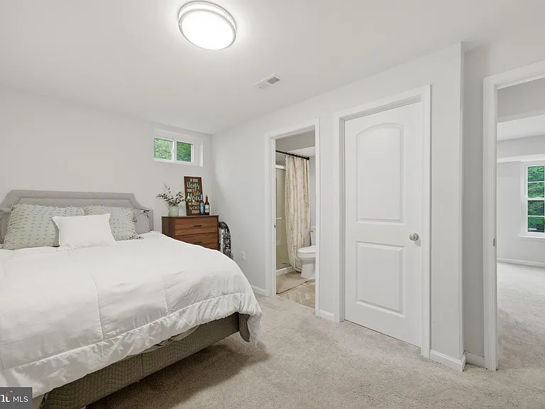 11431 Westmont Ct — Photo 68