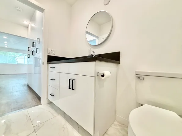 1135 S Doheny Dr #4, Los Angeles, CA 90035