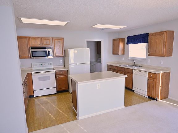 2nd image of 10233 Apple Blossom Cir