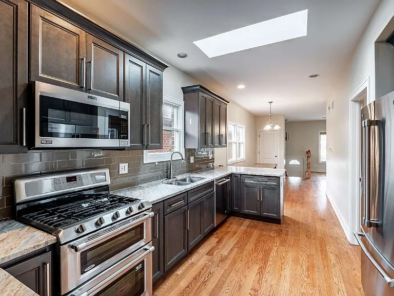 1110 N Christiana Ave — Photo 9