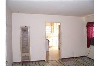 4th image of 8987 Redwood Ave