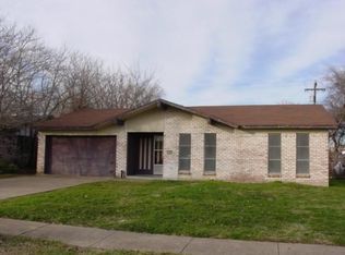105 Bristol Dr, Cedar Hill, TX 75104