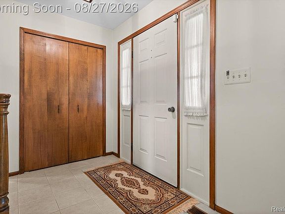 4th image of 26820 Cecile St