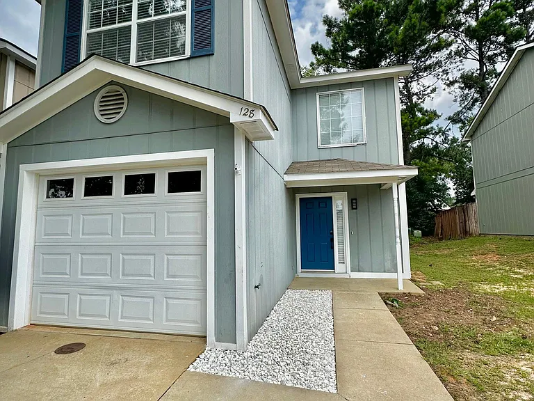 128 Commons Dr — Photo 3
