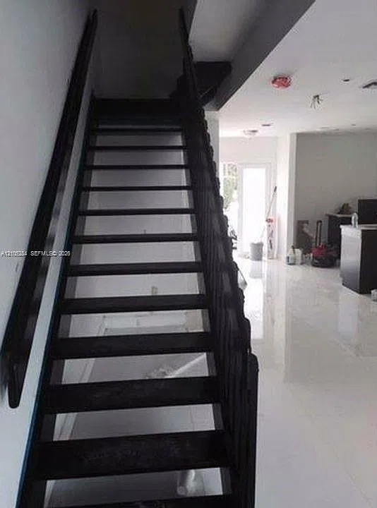Oyster Cove Townhouses Co — Photo 4