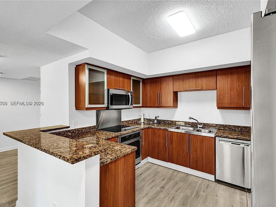 1st image of 888 Douglas Rd #304