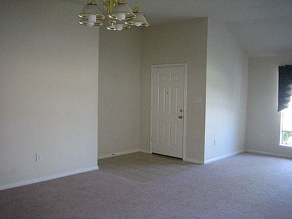 2nd image of 3010 Greenbriar Springs Dr