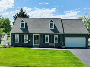 322 Powell Dr, Lancaster, PA 17601