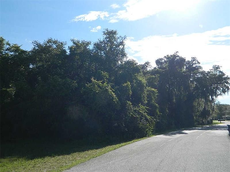 2nd image of 1710 NE Voss Oaks Cir