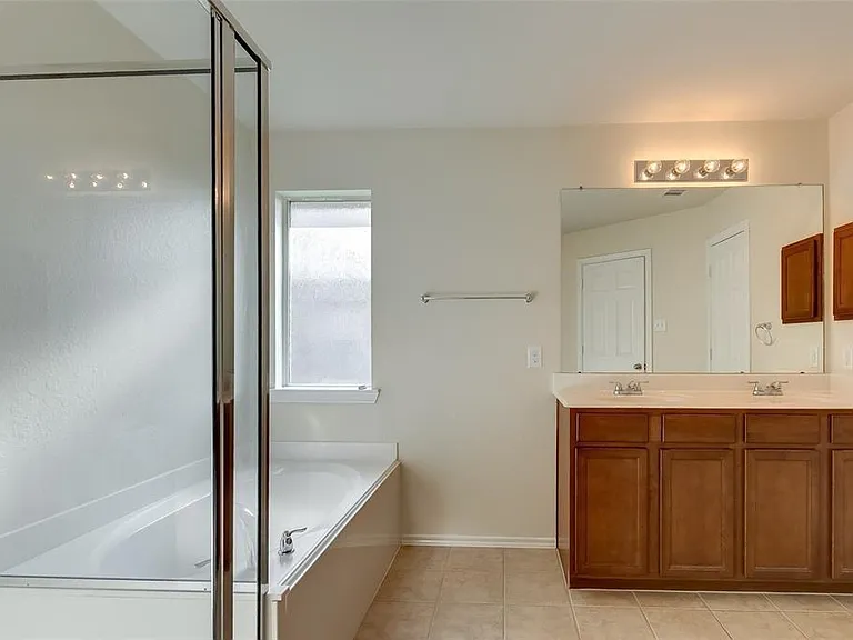 8731 Sunny Gallop Dr — Photo 25