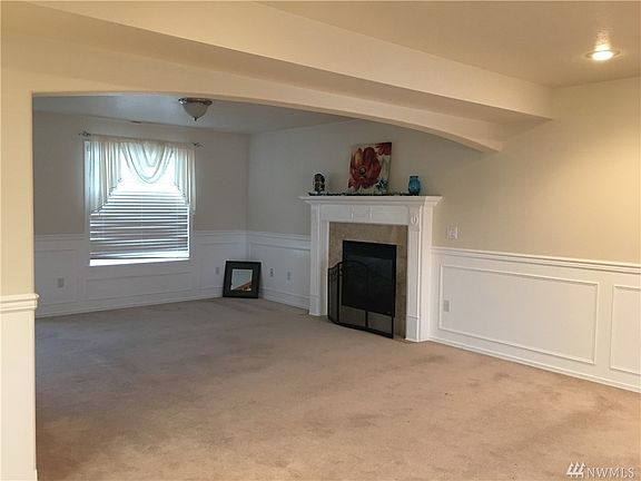 2nd image of 714 Lupine Dr S