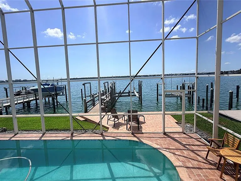 218 Sand Key Estates Dr — Photo 34