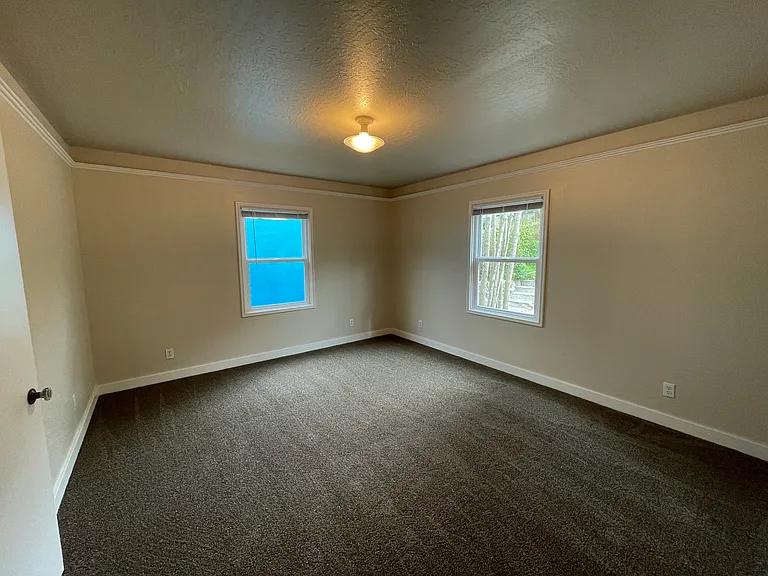 410 Carmel Ave — Photo 8