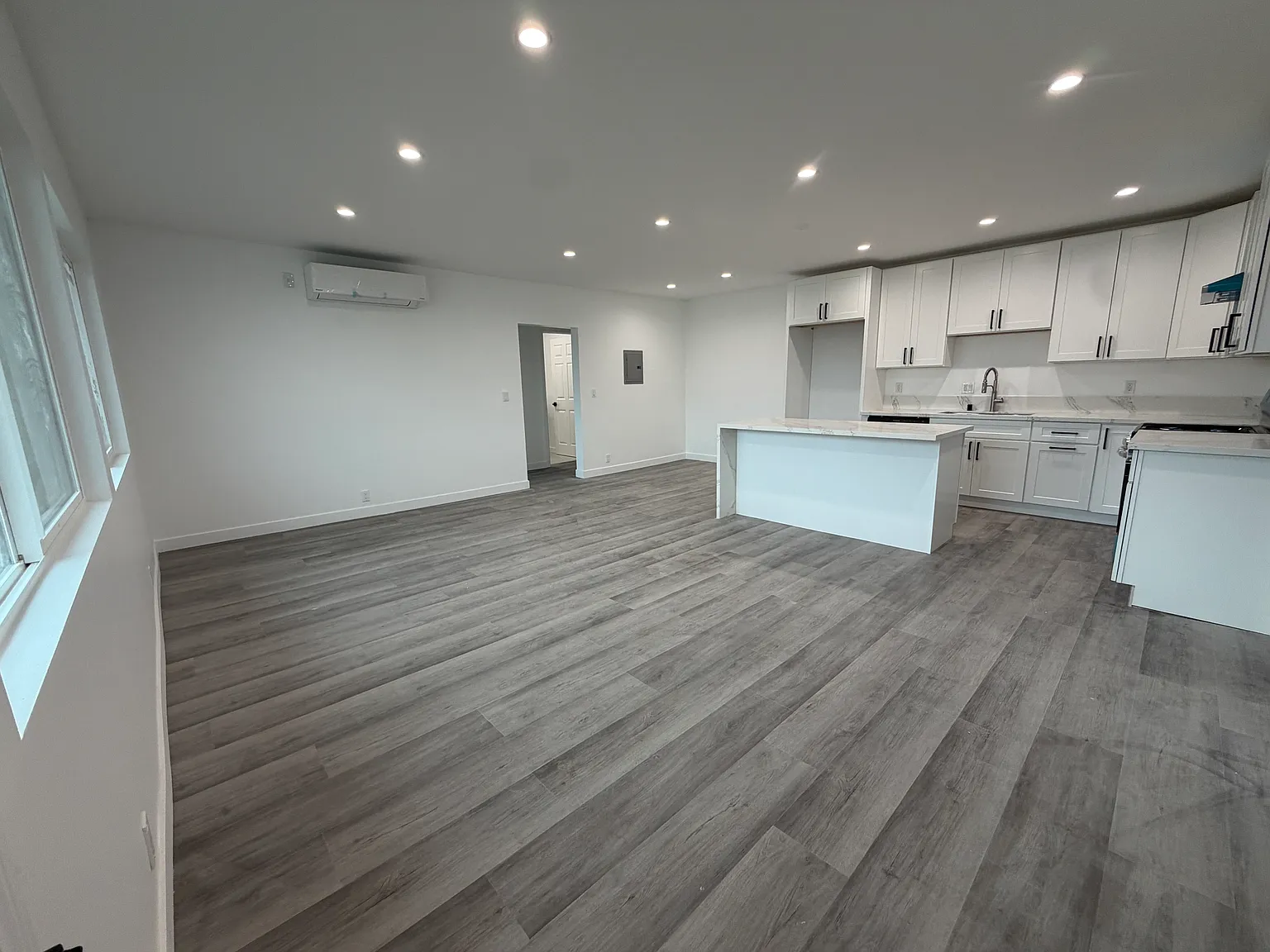4 bed, 1414 sqft, $4,250 — Photo 4