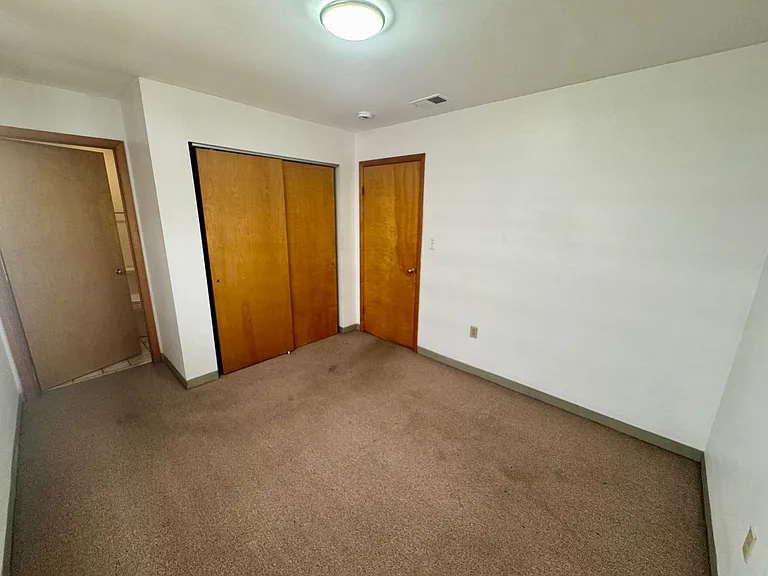 212 Church Street — Photo 16