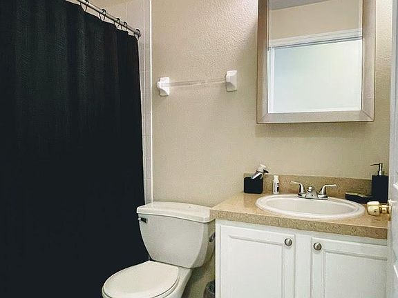 5th image of 659 McKinley Ct