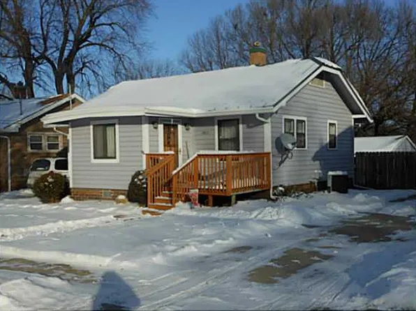 3411 E 8th St, Des Moines, IA 50316