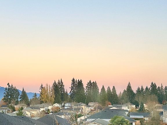 3rd image of 10813 18th St SE