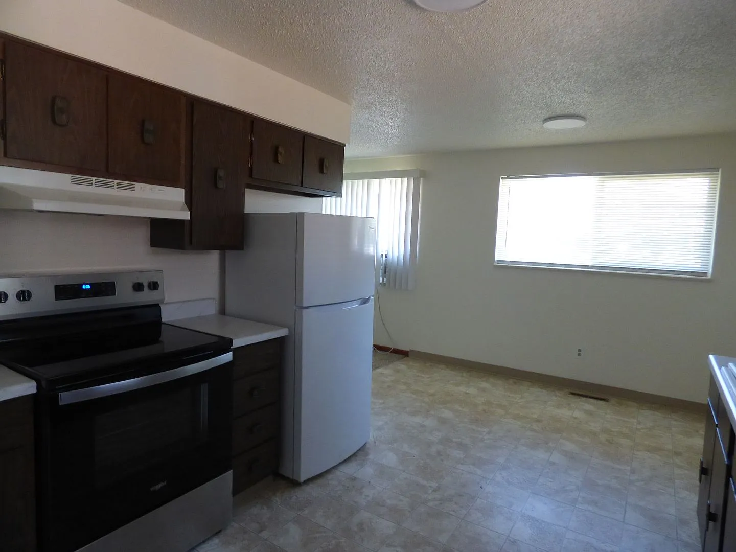 33 35 Denver Way — Photo 4