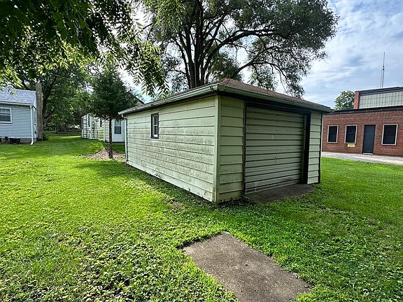 5th image of 706 6th Ave