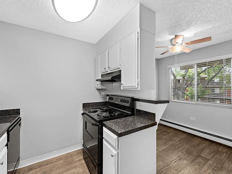 The Wesley Apartments — Photo 7