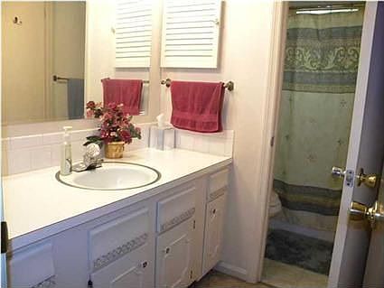 5th image of 1712 Hicks Dr