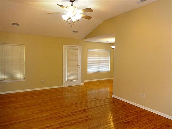 4th image of 416 Beverly Dr