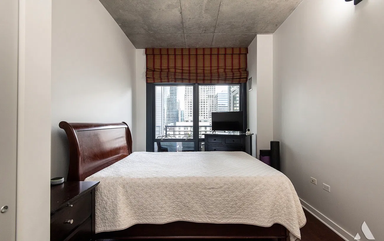 2 bed, 1060 sqft, $3,150 — Photo 2